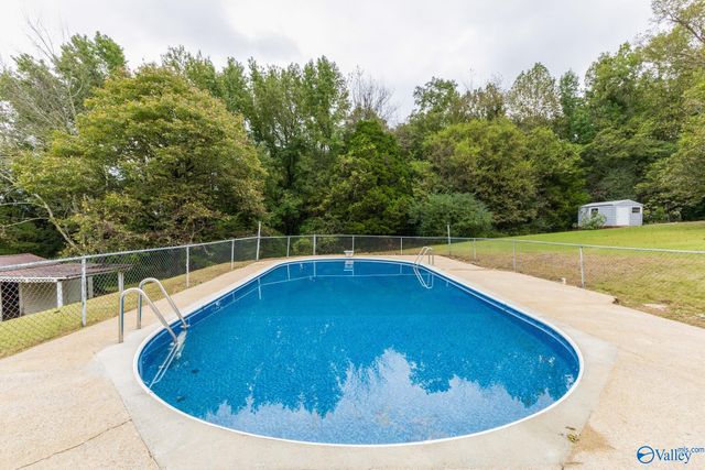 2122 Winchester Road NW, Huntsville, AL 35810