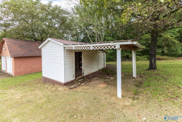 2122 Winchester Road NW, Huntsville, AL 35810