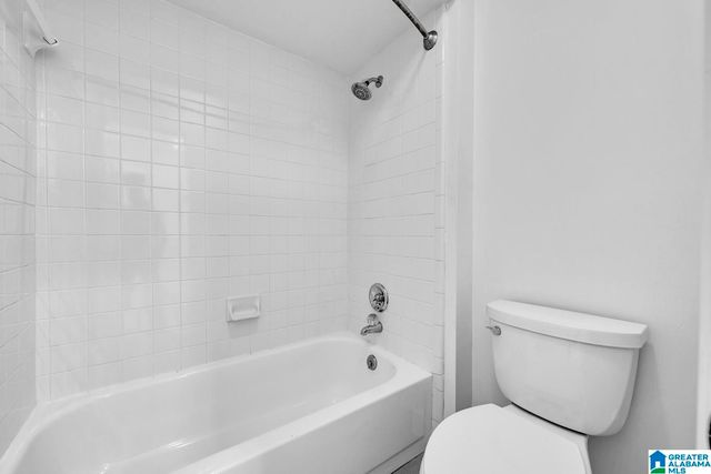 25 THE FALLS DRIVE, Vestavia Hills, AL 35216