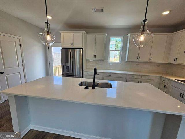 3670 Willow Glade Tr, Lawrenceville, GA 30043
