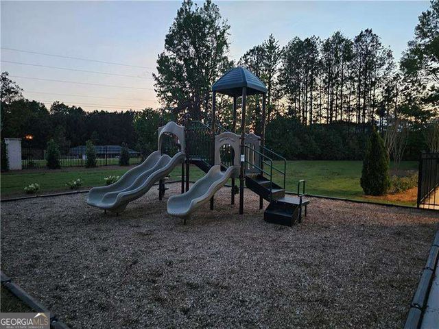 3670 Willow Glade Tr, Lawrenceville, GA 30043