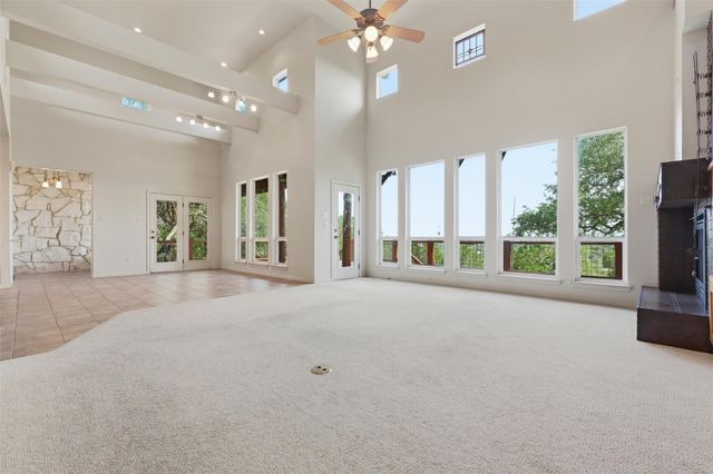 700 Skyline Ridge Lookout DR, Wimberley, TX 78676