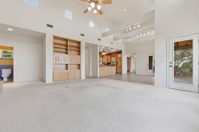 700 Skyline Ridge Lookout DR, Wimberley, TX 78676