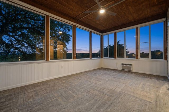 700 Skyline Ridge Lookout DR, Wimberley, TX 78676