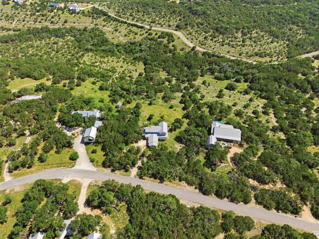 700 Skyline Ridge Lookout DR, Wimberley, TX 78676