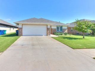 9109 NW 120th Street, Yukon, OK 73099