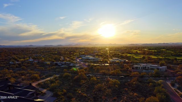 8600 E WHISPER ROCK Trail 102, Scottsdale, AZ 85266
