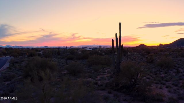 8600 E WHISPER ROCK Trail 102, Scottsdale, AZ 85266