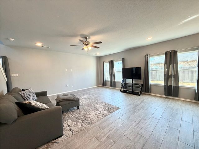 2228 Dana Drive, Grand Prairie, TX 75051