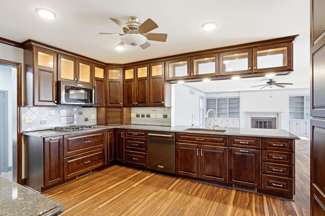 404 S GREENWOOD AVE, Columbia, MO 65203