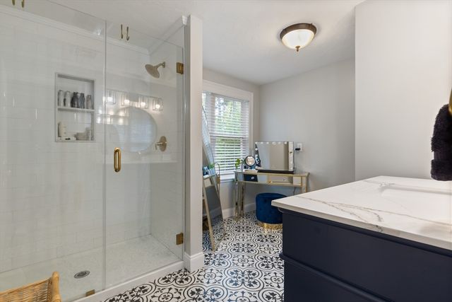 86 Shallow Pond Lane, Plymouth, MA 02360