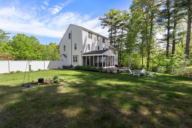86 Shallow Pond Lane, Plymouth, MA 02360
