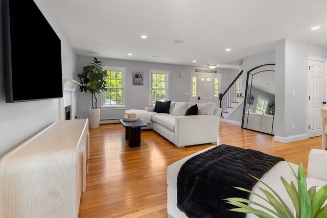 86 Shallow Pond Lane, Plymouth, MA 02360