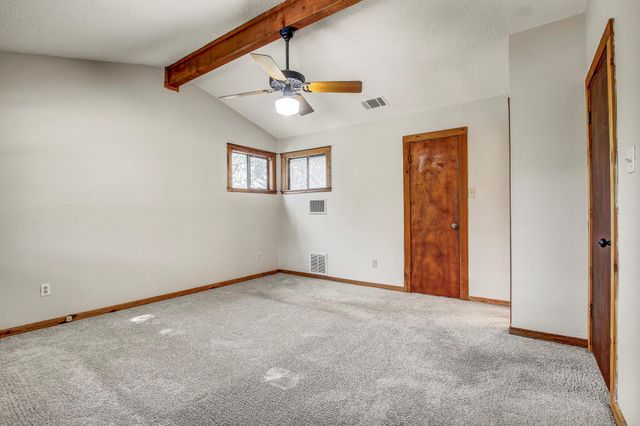 104 S Laurelwood DR B, Austin, TX 78733