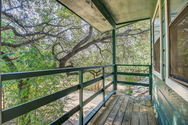 104 S Laurelwood DR B, Austin, TX 78733