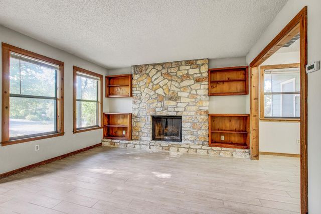 104 S Laurelwood DR B, Austin, TX 78733