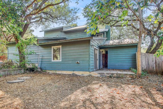 104 S Laurelwood DR B, Austin, TX 78733
