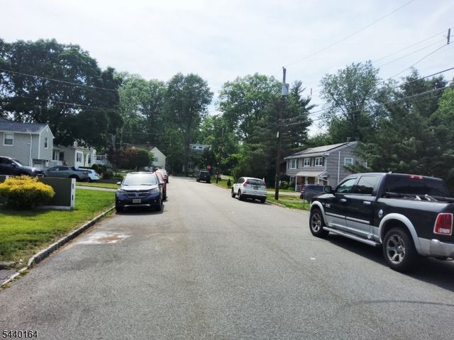 140 Longview Ave, Parsippany-troy Hills Twp., NJ 07034