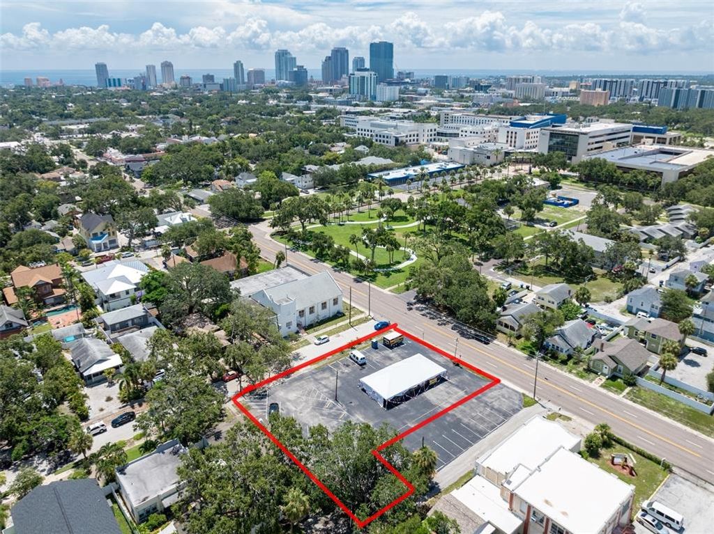 9TH AVENUE N, St Petersburg, FL 33705