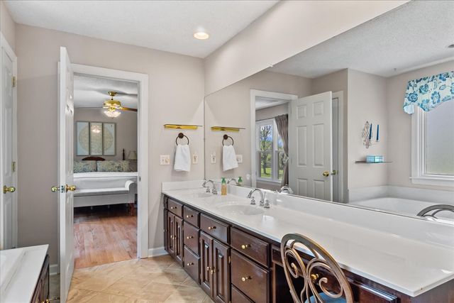 804 Twelve Oaks Rd, Tullahoma, TN 37388