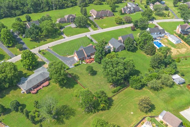 804 Twelve Oaks Rd, Tullahoma, TN 37388