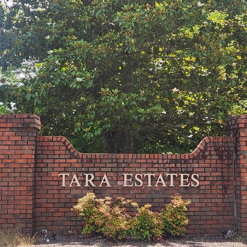 804 Twelve Oaks Rd, Tullahoma, TN 37388