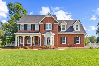 804 Twelve Oaks Rd, Tullahoma, TN 37388