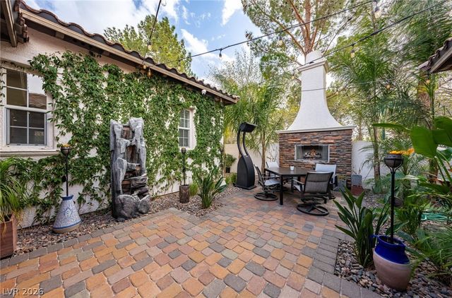 11846 WATERFORD CASTLE Court, Las Vegas, NV 89141