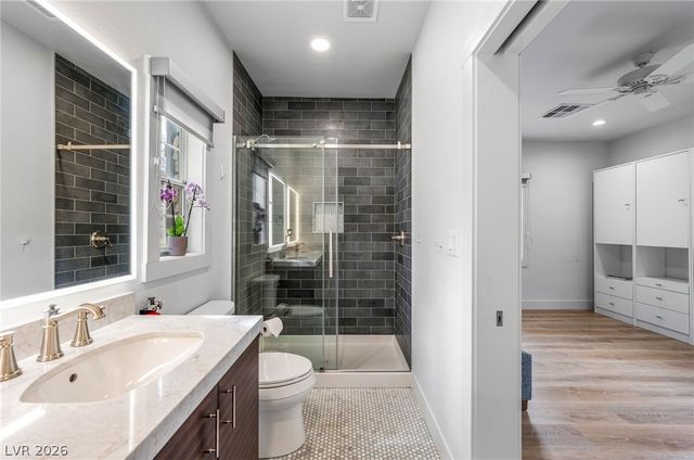 11846 WATERFORD CASTLE Court, Las Vegas, NV 89141