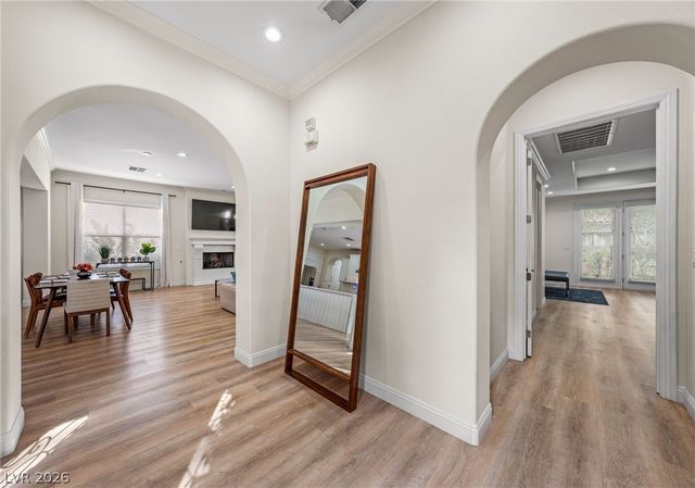 11846 WATERFORD CASTLE Court, Las Vegas, NV 89141
