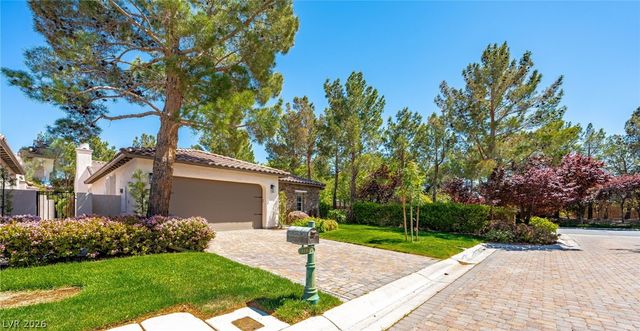 11846 WATERFORD CASTLE Court, Las Vegas, NV 89141