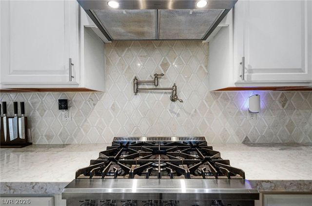 11846 WATERFORD CASTLE Court, Las Vegas, NV 89141