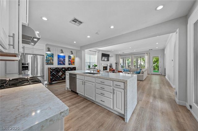 11846 WATERFORD CASTLE Court, Las Vegas, NV 89141