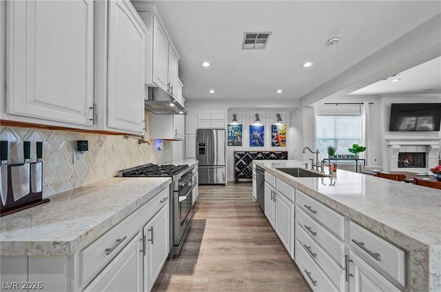 11846 WATERFORD CASTLE Court, Las Vegas, NV 89141