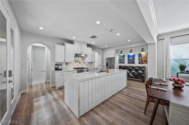 11846 WATERFORD CASTLE Court, Las Vegas, NV 89141
