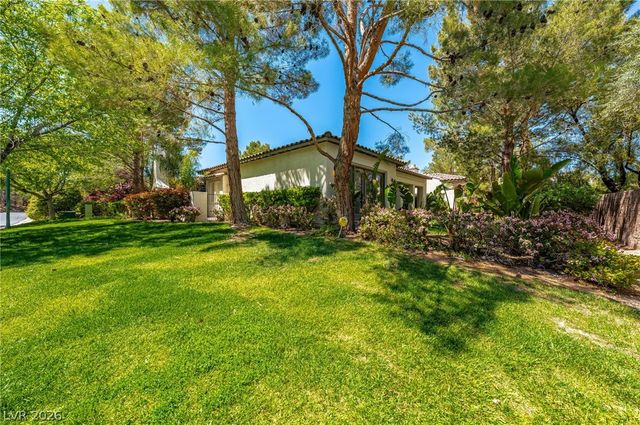 11846 WATERFORD CASTLE Court, Las Vegas, NV 89141