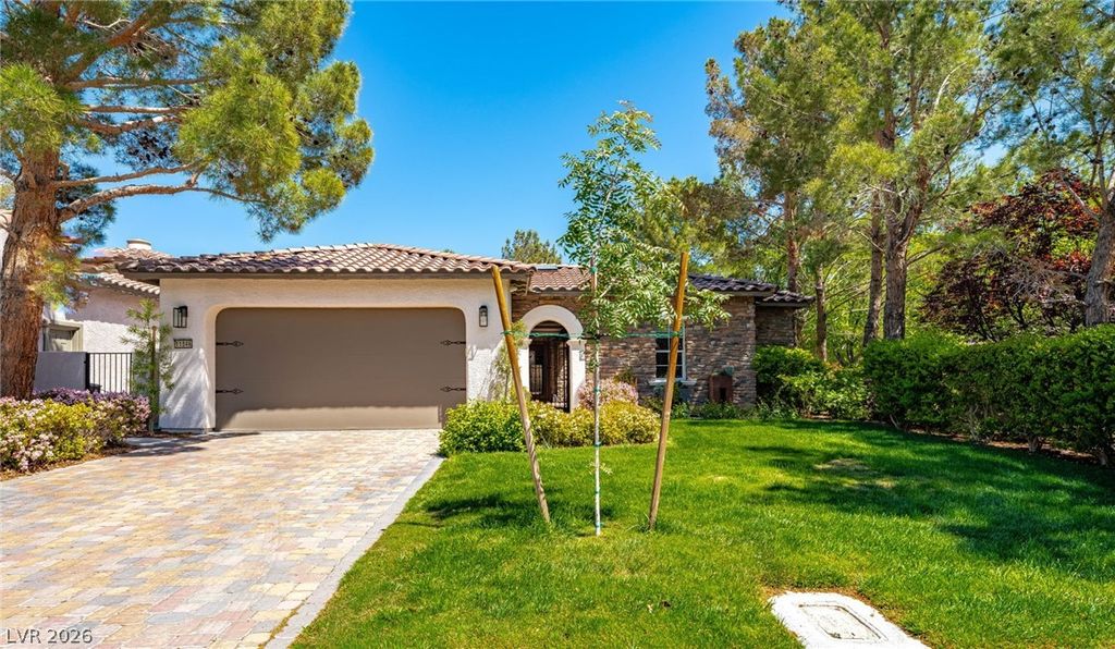11846 WATERFORD CASTLE Court, Las Vegas, NV 89141