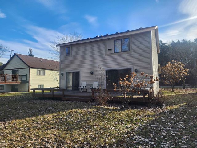 3515 Strawberry Lane, Port Huron, MI 48060