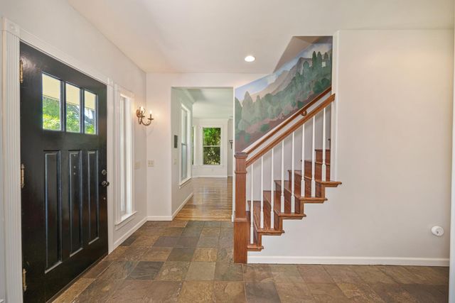 2255 Ironwood Ln, Lincoln, CA 95648