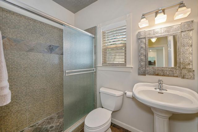 2255 Ironwood Ln, Lincoln, CA 95648