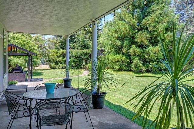 2255 Ironwood Ln, Lincoln, CA 95648