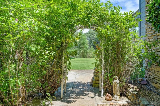 2255 Ironwood Ln, Lincoln, CA 95648