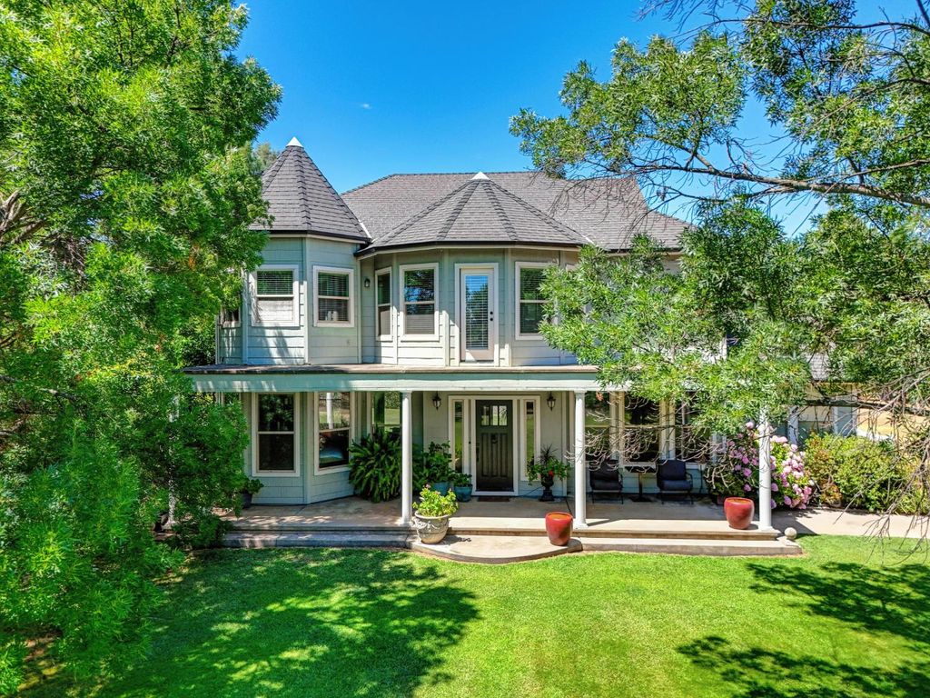 2255 Ironwood Ln, Lincoln, CA 95648
