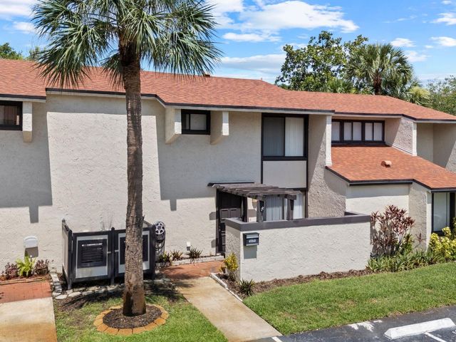4160 PLAYER CIRCLE 109, Orlando, FL 32808
