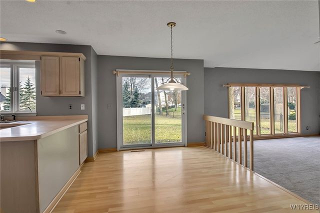 153 Mill Valley Ct, Amherst, NY 14051