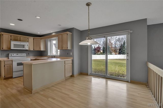 153 Mill Valley Ct, Amherst, NY 14051