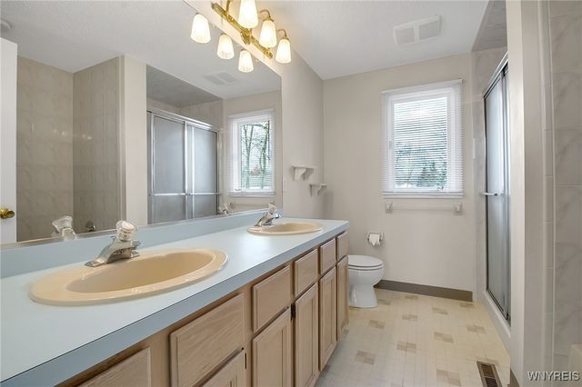 153 Mill Valley Ct, Amherst, NY 14051