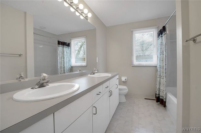 153 Mill Valley Ct, Amherst, NY 14051