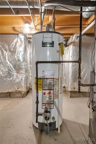 153 Mill Valley Ct, Amherst, NY 14051