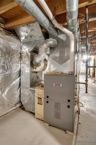 153 Mill Valley Ct, Amherst, NY 14051